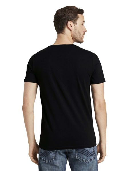 Black t hotsell shirt print