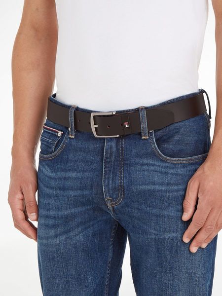 Tommy Hilfiger Denton leather belt with flag logo - brown (066)