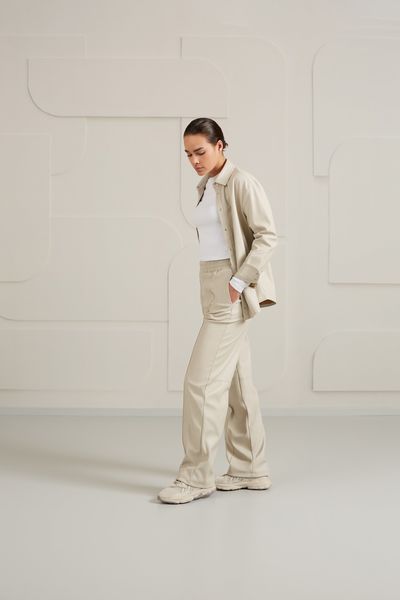 Yaya Wide trousers in faux leather - beige (44501)