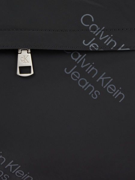 Calvin Klein Sac à dos avec logo imprimé - noir (01R)