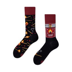 Many Mornings Socks - Perfect Match - black/red (00)