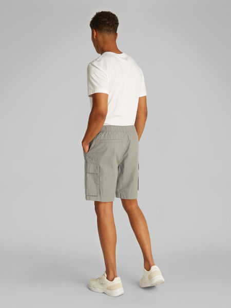 Calvin Klein Jeans Gewaschene Cargo-Shorts - grau (PCZ)